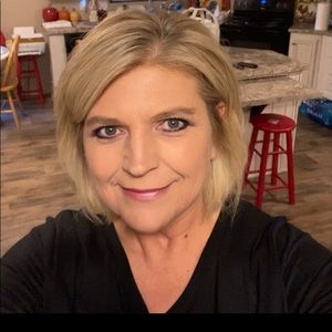 Meet your Posher, Kendra